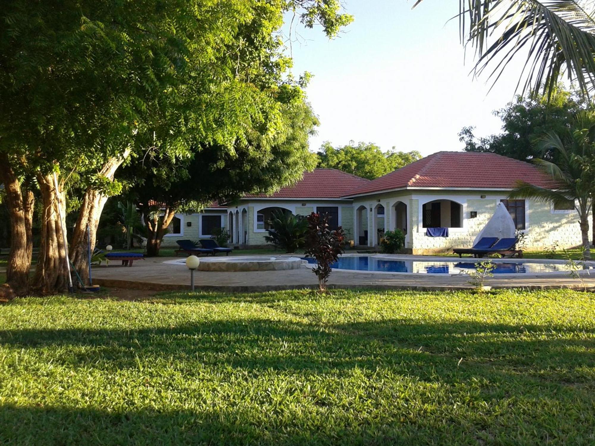 Safina Cottages Diani Beach Luaran gambar